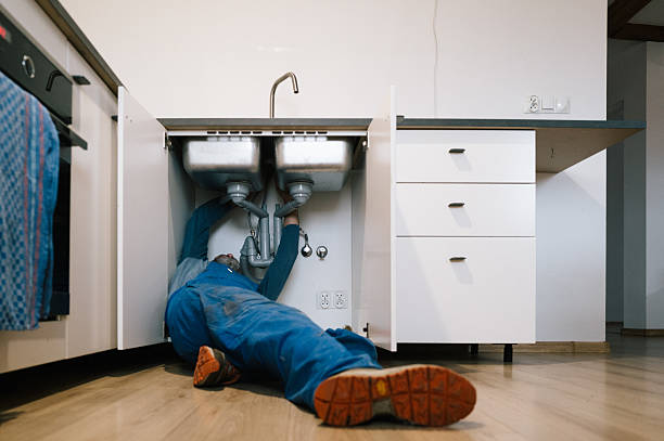Professional Leak Detection technician working in Alcove, NY